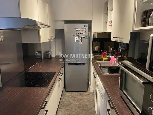 Kuhinja; kućanski aparati, renoviran, prirodna svjetlost