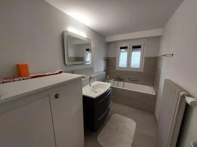 حمام; ضوء طبيعي