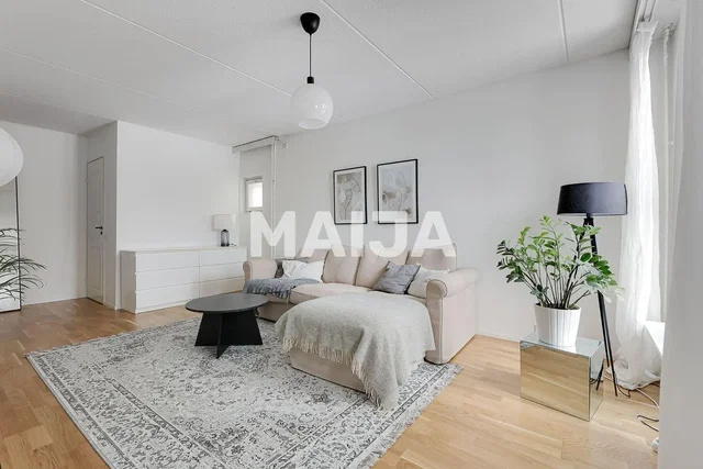 Obývačka; prirodzené svetlo, moderný štýl, drevená podlaha