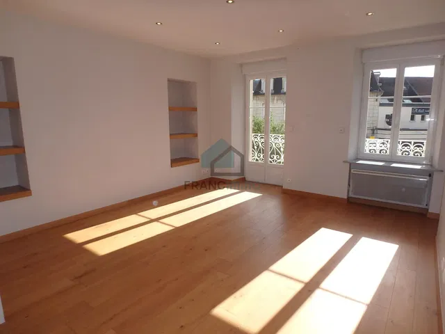 Living room; wood floor, natural light, view