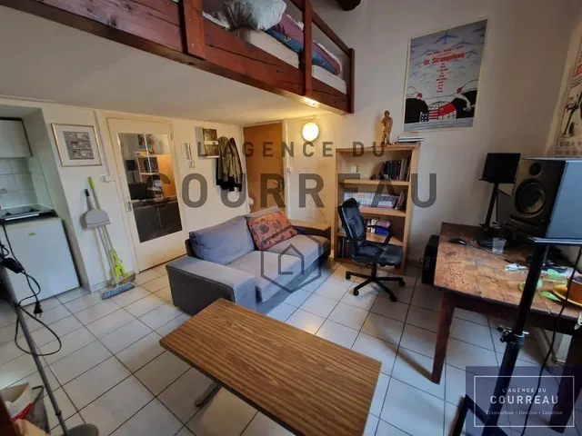 Sala de estar; chão de azulejo, estilo moderno