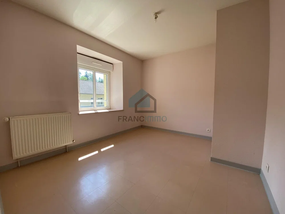 Schlafzimmer; fliesenboden, tageslicht