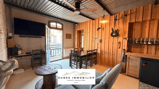 Salón; estilo rústico, vigas de madera