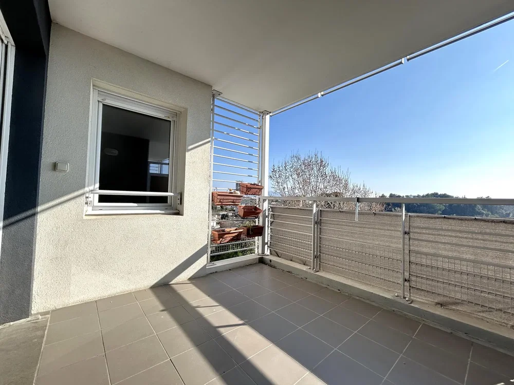 Балкон; плочице, поглед