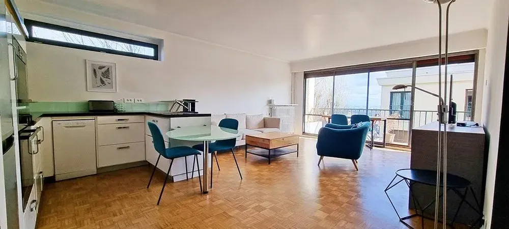 Obývací pokoj; výhled, přirozené světlo