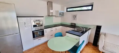 Kuchyně; kuchyňské spotřebiče, přirozené světlo