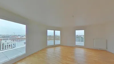 Dnevni boravak; pogled, drveni pod, prirodna svjetlost