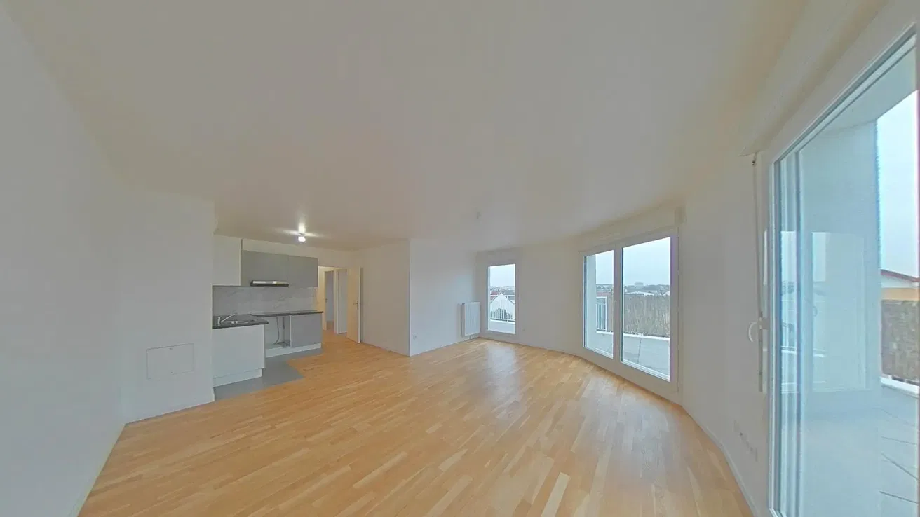 Dnevni boravak; pogled, drveni pod, prirodna svjetlost