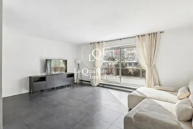 Living room; view, tile floor, natural light