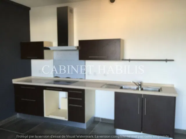 Kitchen; kitchen appliances, renovated