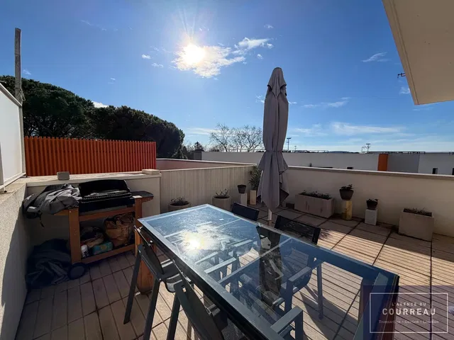 Terrace; view, natural light