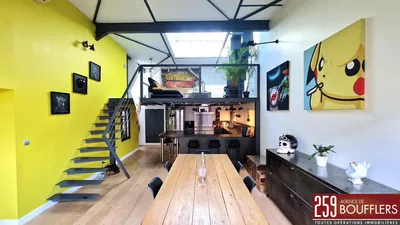 Дневна соба; дрвени под, модерни стил, природно светло