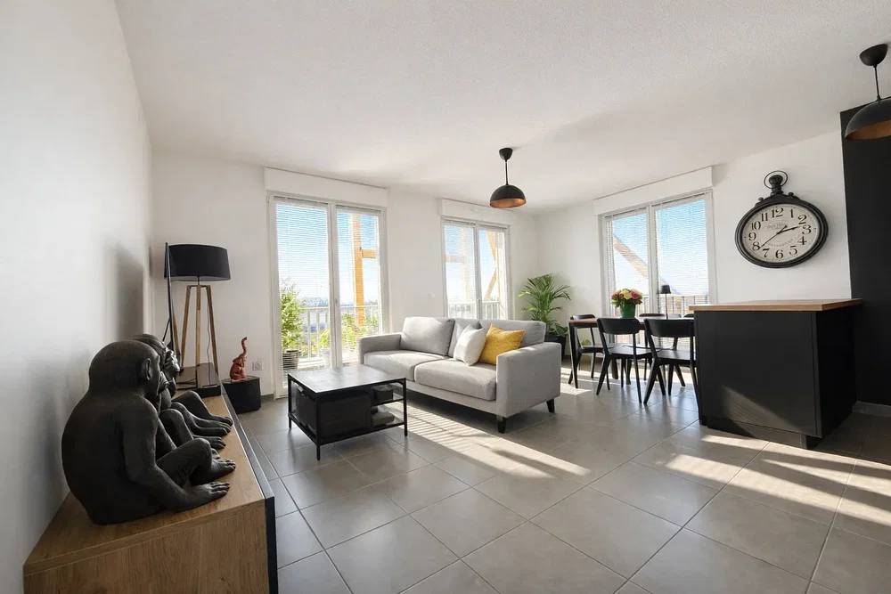 Dnevna soba; prirodno svjetlo, pločice