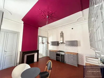 Kitchen; natural light, modern style