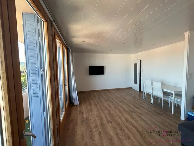 Living room; view, natural light