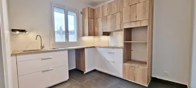 Küche; küchengeräte, fliesenboden, tageslicht