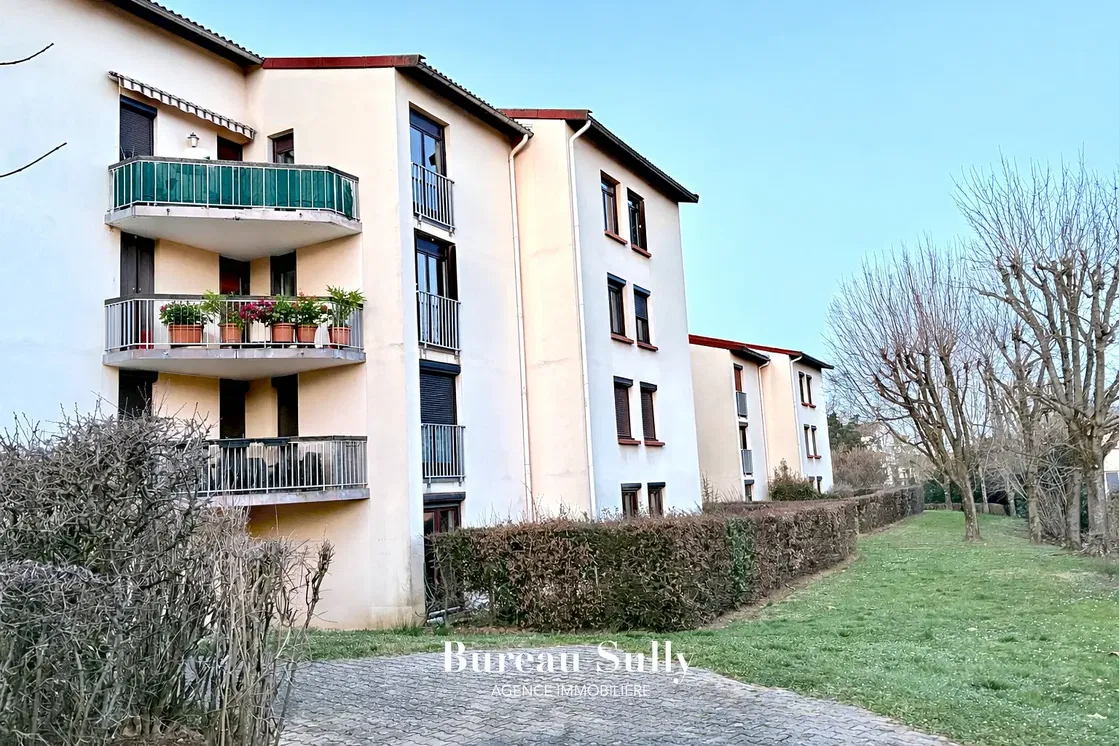 Балкон; поглед