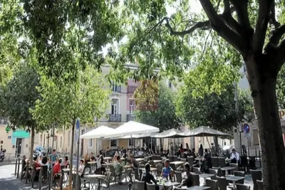 Кућа и околина; поглед