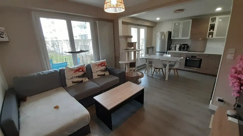 Obývací pokoj; výhled, přirozené světlo