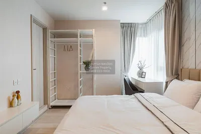 Ložnice; přirozené světlo, moderní styl