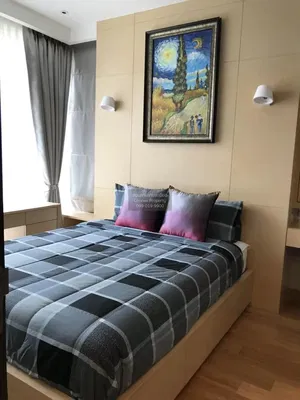 Ložnice; přirozené světlo, moderní styl