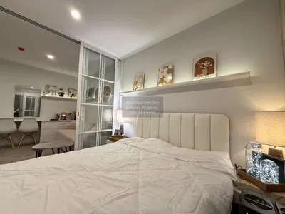 Spavaća soba; prirodno svjetlo, moderni stil