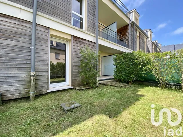 Maison et environs; lumière naturelle