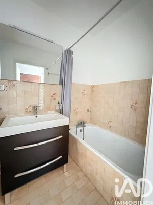 Bagno; pavimento in piastrelle