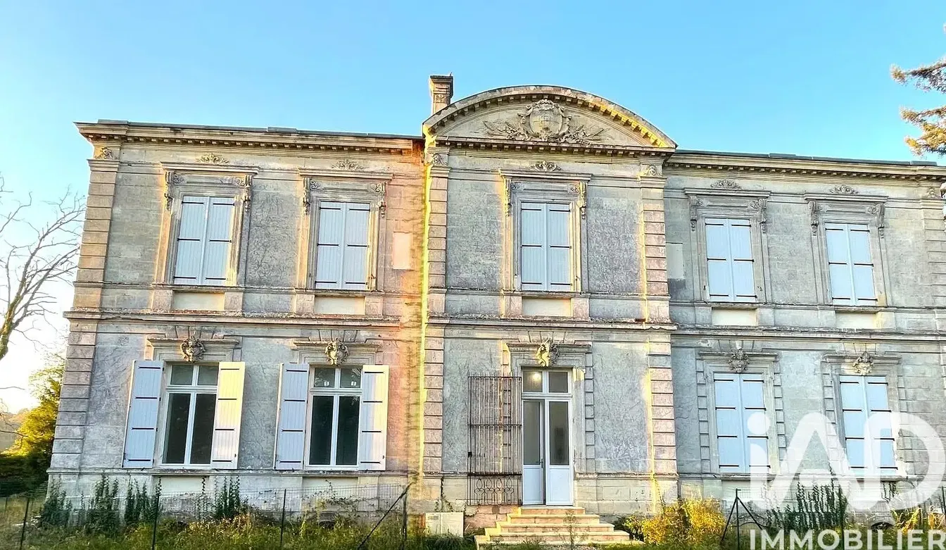 Кућа и околина