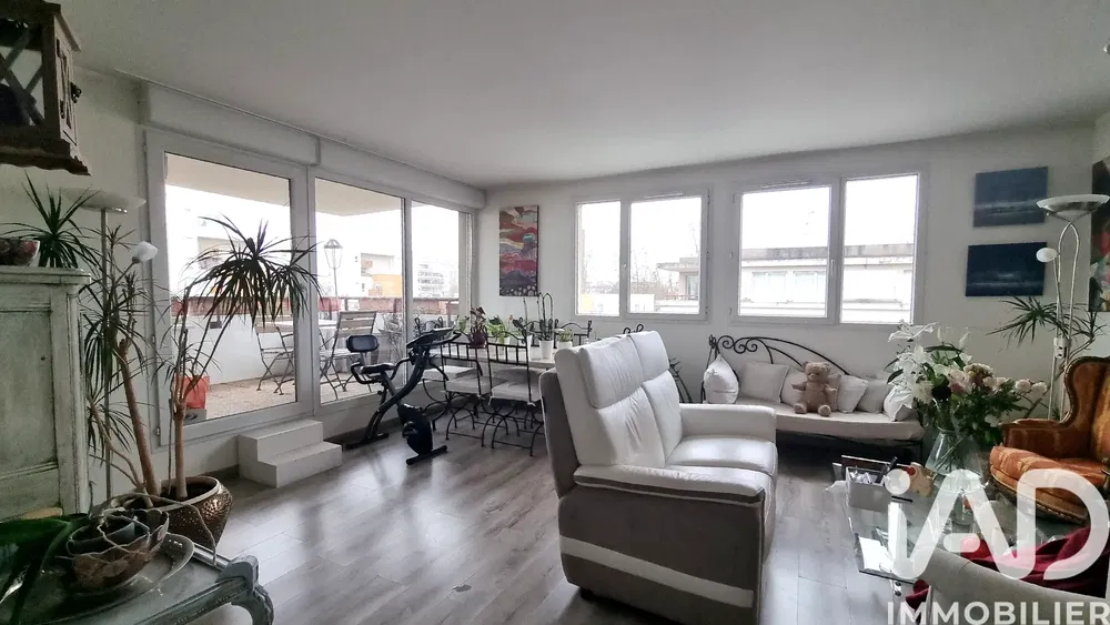 Дневна соба; поглед, природно светло, модерни стил