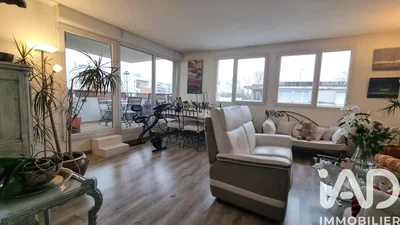 Soggiorno; vista, luce naturale, stile moderno