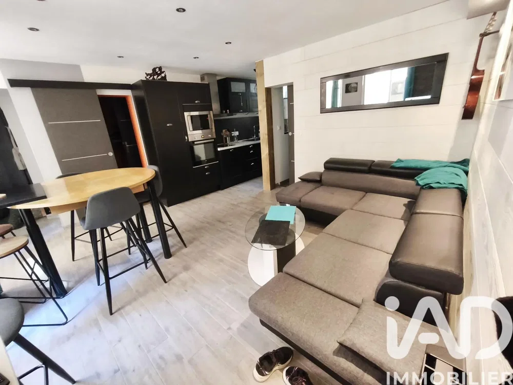 Obývací pokoj; moderní styl, dřevěná podlaha