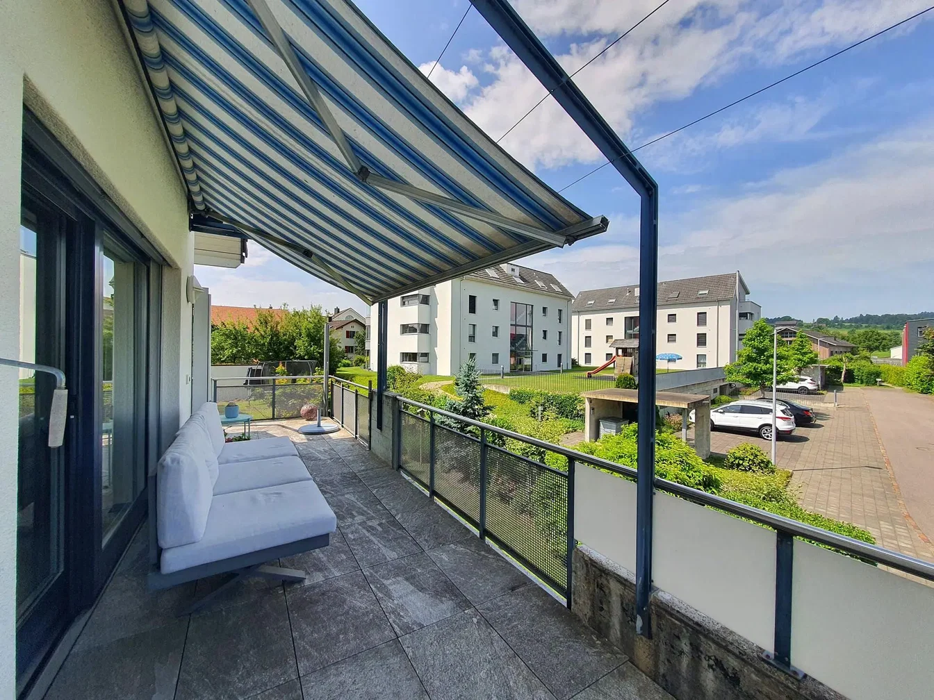 شرفة; إطلالة