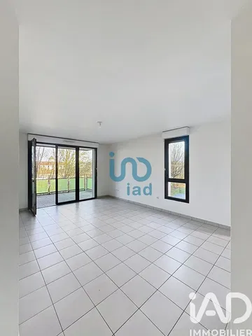 Wohnzimmer; fliesenboden, blick