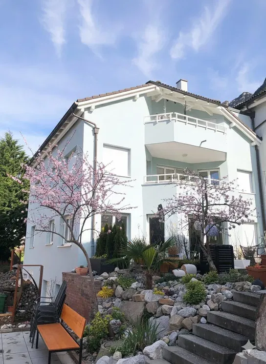 Kuća i okolina; pogled, prirodna svjetlost