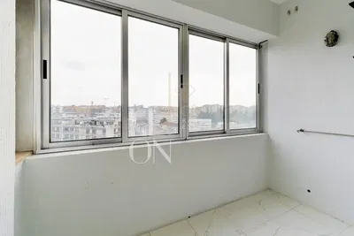 Dnevna soba; pogled, pločice, potrebna renovacija