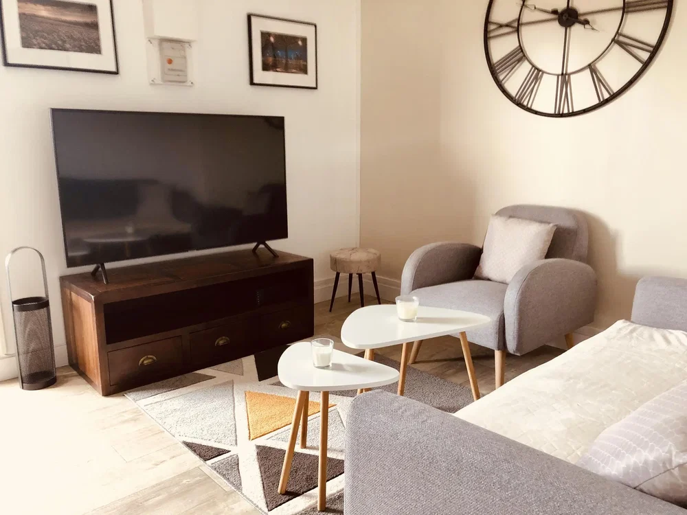 Soggiorno; stile moderno, luce naturale