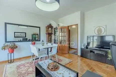 Obývací pokoj; přirozené světlo, moderní styl