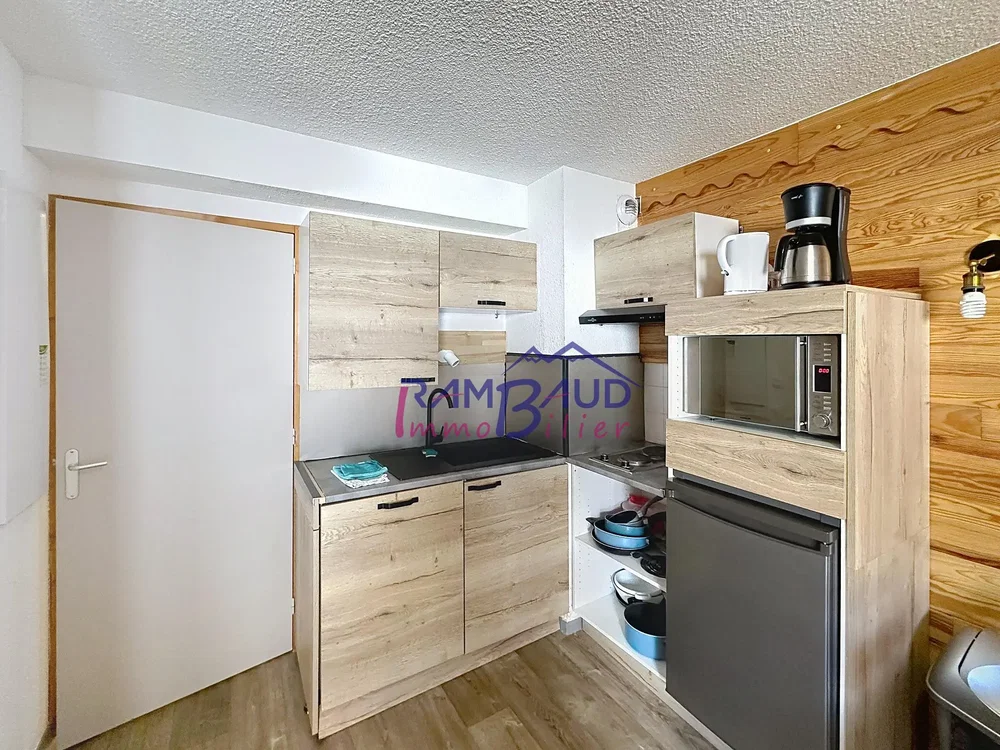 Keuken; keukenapparatuur, moderne stijl