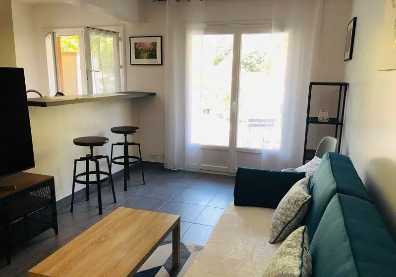 Woonkamer; natuurlijk licht, moderne stijl