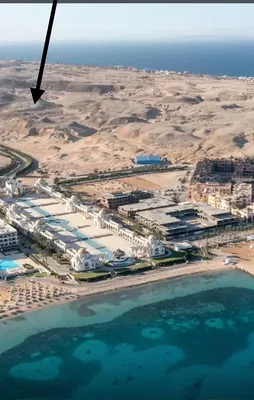 Casa y alrededores; vista