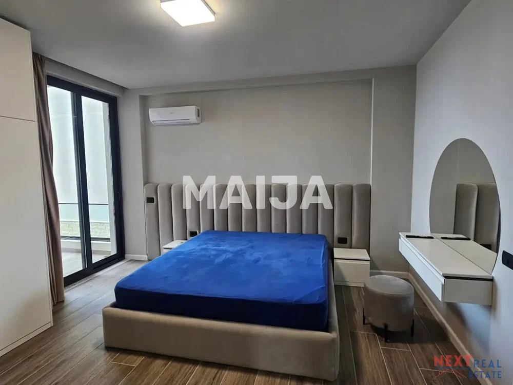 Yatak odası; doğal ışık, modern stil