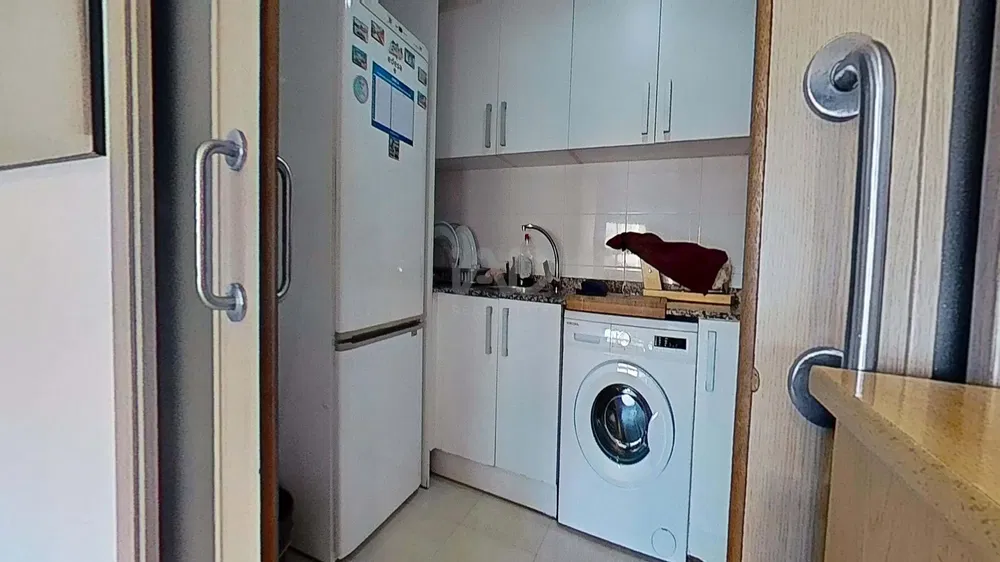 مطبخ; أجهزة المطبخ, أرضية من البلاط