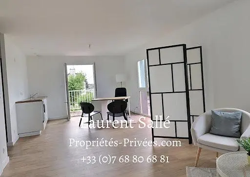 Living room; natural light, modern style