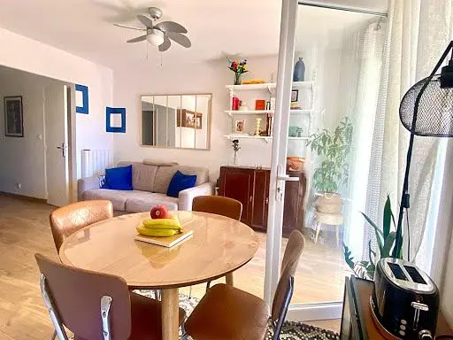 Wohnzimmer; tageslicht, moderner stil