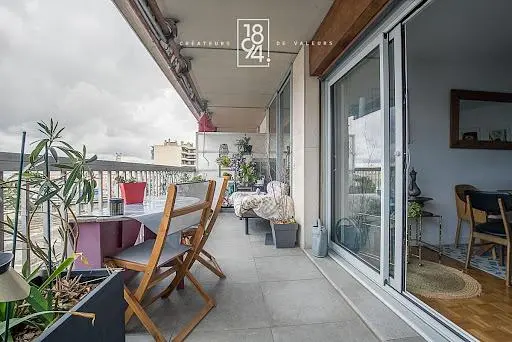 Terasa; výhled, přirozené světlo