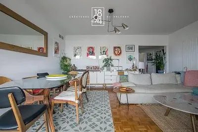 Obývací pokoj; přirozené světlo, moderní styl