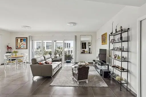 Living room; natural light, modern style, tile floor