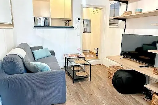 Дневна соба; природно светло, модерни стил