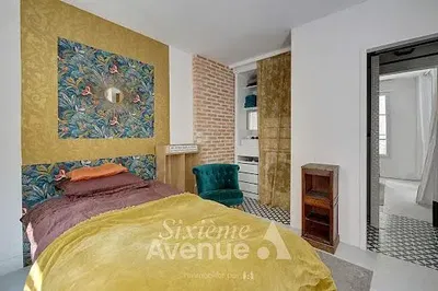 Ložnice; rustikální styl, přirozené světlo